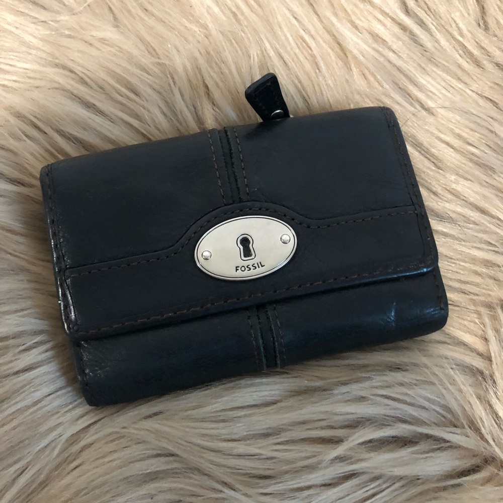 Fossil leather wallet, black, EUC
